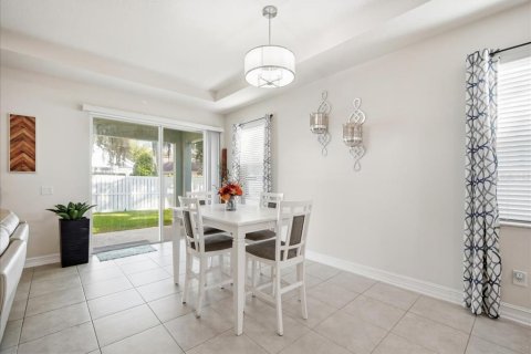 Casa en venta en Tampa, Florida, 4 dormitorios, 279.91 m2 № 2427598 - foto 9