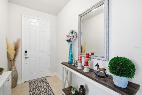 Casa en venta en Tampa, Florida, 4 dormitorios, 279.91 m2 № 2427598 - foto 3