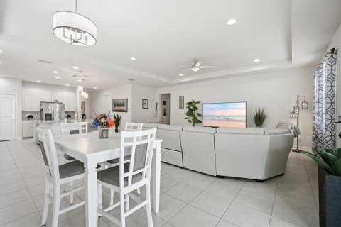 Casa en venta en Tampa, Florida, 4 dormitorios, 279.91 m2 № 2427598 - foto 10