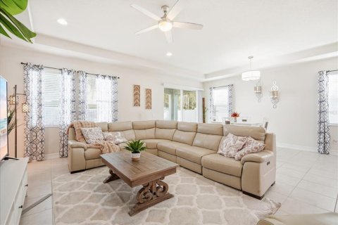 Casa en venta en Tampa, Florida, 4 dormitorios, 279.91 m2 № 2427598 - foto 12