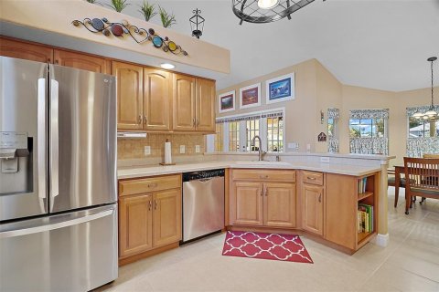 Villa ou maison à vendre à Tavares, Floride: 4 chambres, 257.71 m2 № 1721871 - photo 7