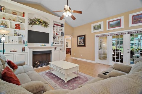 Villa ou maison à vendre à Tavares, Floride: 4 chambres, 257.71 m2 № 1721871 - photo 15