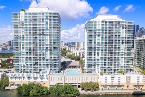 Condo in Sunny Isles Beach, Florida, 3 bedrooms  № 1705188 - photo 4