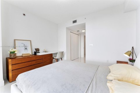 Condo in Sunny Isles Beach, Florida, 3 bedrooms  № 1705188 - photo 14