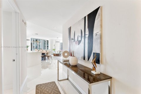 Condo in Sunny Isles Beach, Florida, 3 bedrooms  № 1705188 - photo 24