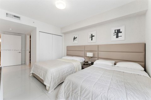 Condo in Sunny Isles Beach, Florida, 3 bedrooms  № 1705188 - photo 9
