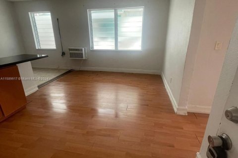 Condominio en venta en Miami Beach, Florida, 1 dormitorio, 45.8 m2 № 1811152 - foto 5