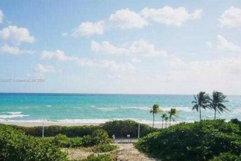 Condominio en venta en Miami Beach, Florida, 1 dormitorio, 45.8 m2 № 1811152 - foto 1