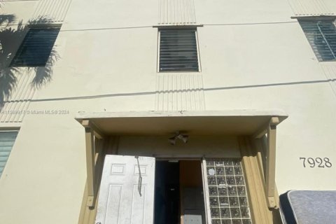 Condominio en venta en Miami Beach, Florida, 1 dormitorio, 45.8 m2 № 1811152 - foto 2
