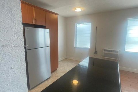 Condominio en venta en Miami Beach, Florida, 1 dormitorio, 45.8 m2 № 1811152 - foto 11