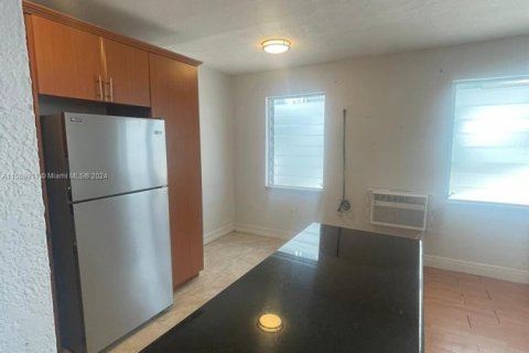 Condominio en venta en Miami Beach, Florida, 1 dormitorio, 45.8 m2 № 1811152 - foto 3