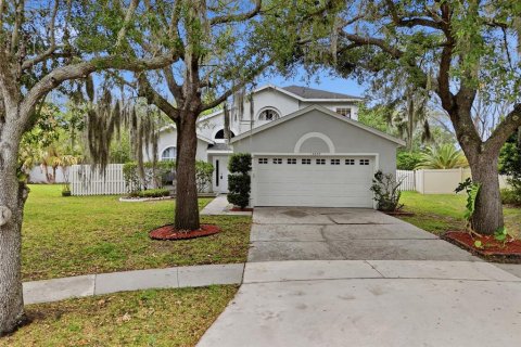 House in Orlando, Florida 4 bedrooms, 194.82 sq.m. № 2358376
