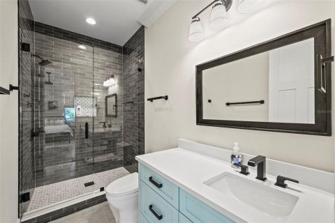 House in Lakeland, Florida 5 bedrooms, 320.14 sq.m. № 2139508 - photo 27
