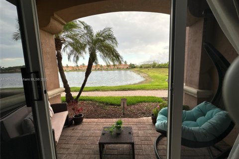 Condo in Doral, Florida, 3 bedrooms  № 1888720 - photo 28