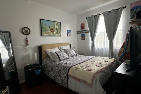 Condo in Doral, Florida, 3 bedrooms  № 1888720 - photo 2