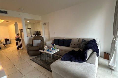 Condo in Doral, Florida, 3 bedrooms  № 1888720 - photo 26