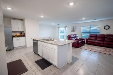 House in Wimauma, Florida 4 bedrooms, 216.28 sq.m. № 2204810 - photo 7