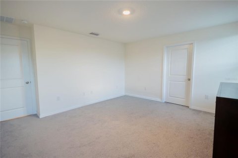 House in Wimauma, Florida 4 bedrooms, 216.28 sq.m. № 2204810 - photo 24