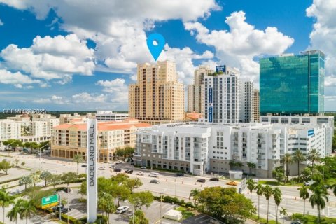 Снять в аренду кондоминиум в Майами, Флорида 1 спальня, 70.51м2, № 1984061 - фото 1