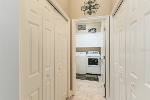 Villa ou maison à louer à Lakeland, Floride: 4 chambres, 232.63 m2 № 2157802 - photo 10