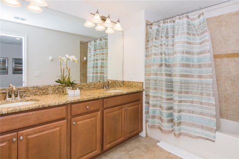 Townhouse in Kissimmee, Florida 5 bedrooms, 188.03 sq.m. № 2155282 - photo 19