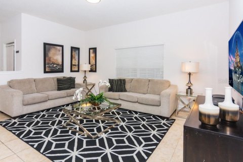 Townhouse in Kissimmee, Florida 5 bedrooms, 188.03 sq.m. № 2155282 - photo 9