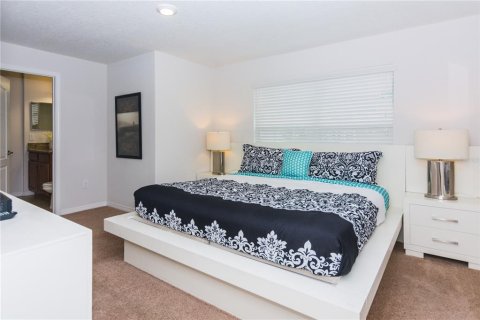Townhouse in Kissimmee, Florida 5 bedrooms, 188.03 sq.m. № 2155282 - photo 14