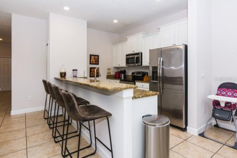 Townhouse in Kissimmee, Florida 5 bedrooms, 188.03 sq.m. № 2155282 - photo 12
