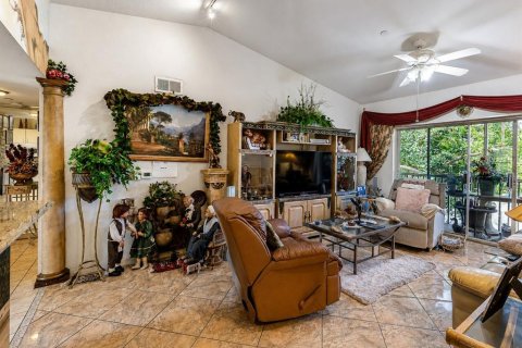 Copropriété à vendre à Naples, Floride: 3 chambres, 123.56 m2 № 2230392 - photo 11