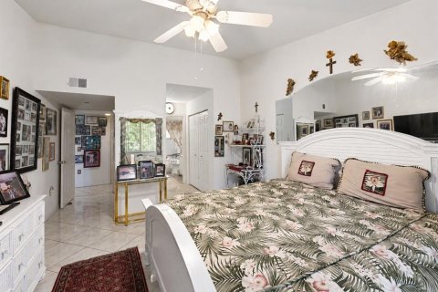 Copropriété à vendre à Naples, Floride: 3 chambres, 123.56 m2 № 2230392 - photo 17