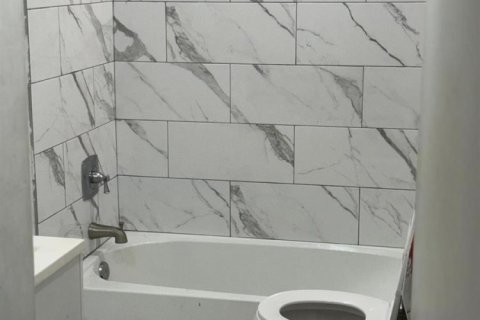 Купить виллу или дом в Ривьера-Бич, Флорида 3 комнаты, 83.61м2, № 2083118 - фото 11