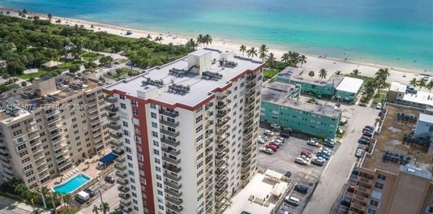 Condo à Hollywood, Floride, 2 chambres  № 2026379