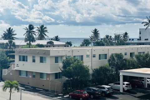 Copropriété à louer à Hollywood, Floride: 2 chambres, 134.71 m2 № 2026379 - photo 7