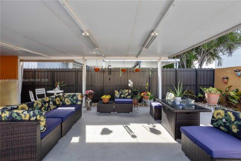 Купить виллу или дом в Майами, Флорида 4 спальни, 162.76м2, № 1978942 - фото 26