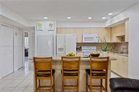 Купить виллу или дом в Майами, Флорида 4 спальни, 162.76м2, № 1978942 - фото 7