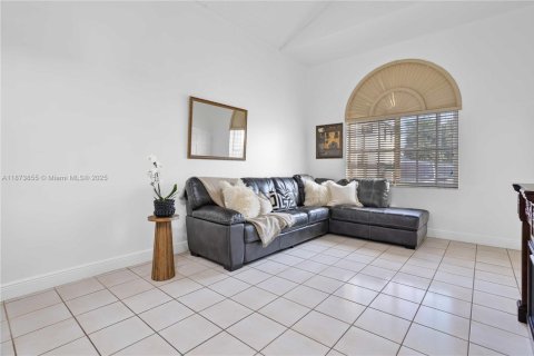Купить виллу или дом в Майами, Флорида 4 спальни, 162.76м2, № 1978942 - фото 4