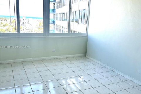 Condo in Miami Beach, Florida, 2 bedrooms № 2004264 - photo 3