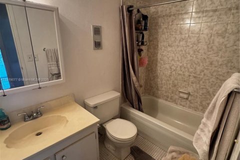 Condo in North Miami Beach, Florida, 1 bedroom  № 1809378 - photo 7