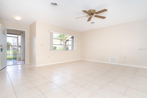 Casa en alquiler en Venice, Florida, 2 dormitorios, 128.39 m2 № 1909390 - foto 3