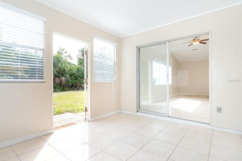 Casa en alquiler en Venice, Florida, 2 dormitorios, 128.39 m2 № 1909390 - foto 8