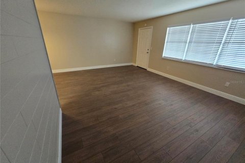 Copropriété à louer à Clearwater, Floride: 1 chambre, 66.89 m2 № 2277977 - photo 4