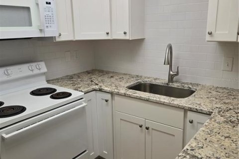 Copropriété à louer à Clearwater, Floride: 1 chambre, 66.89 m2 № 2277977 - photo 13
