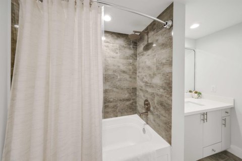 Copropriété à louer à Fort Lauderdale, Floride: 2 chambres, 116.96 m2 № 2390124 - photo 22
