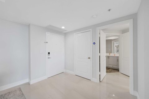 Copropriété à louer à Fort Lauderdale, Floride: 2 chambres, 116.96 m2 № 2390124 - photo 17