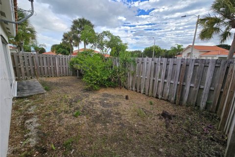 Adosado en venta en Miami, Florida, 3 dormitorios, 121.52 m2 № 2029314 - foto 13