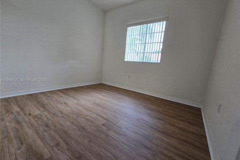 Adosado en venta en Miami, Florida, 3 dormitorios, 121.52 m2 № 2029314 - foto 7