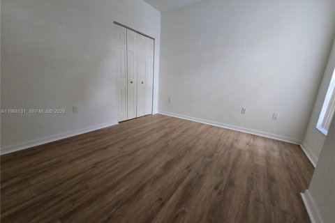 Adosado en venta en Miami, Florida, 3 dormitorios, 121.52 m2 № 2029314 - foto 6