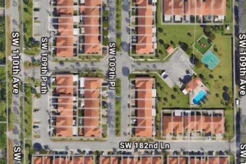 Adosado en venta en Miami, Florida, 3 dormitorios, 121.52 m2 № 2029314 - foto 14