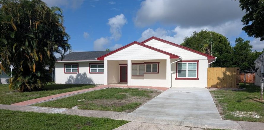 Casa en Orlando, Florida 5 dormitorios, 142.88 m2 № 1837934