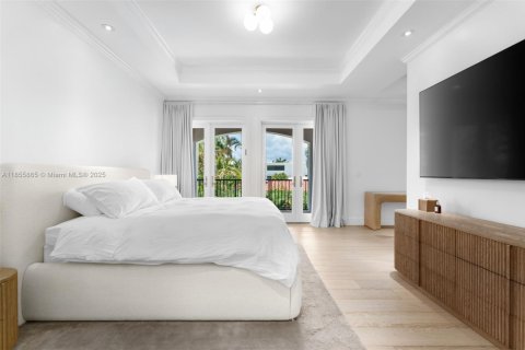 Villa ou maison à louer à Bay Harbor Islands, Floride: 4 chambres, 312.43 m2 № 1878360 - photo 14